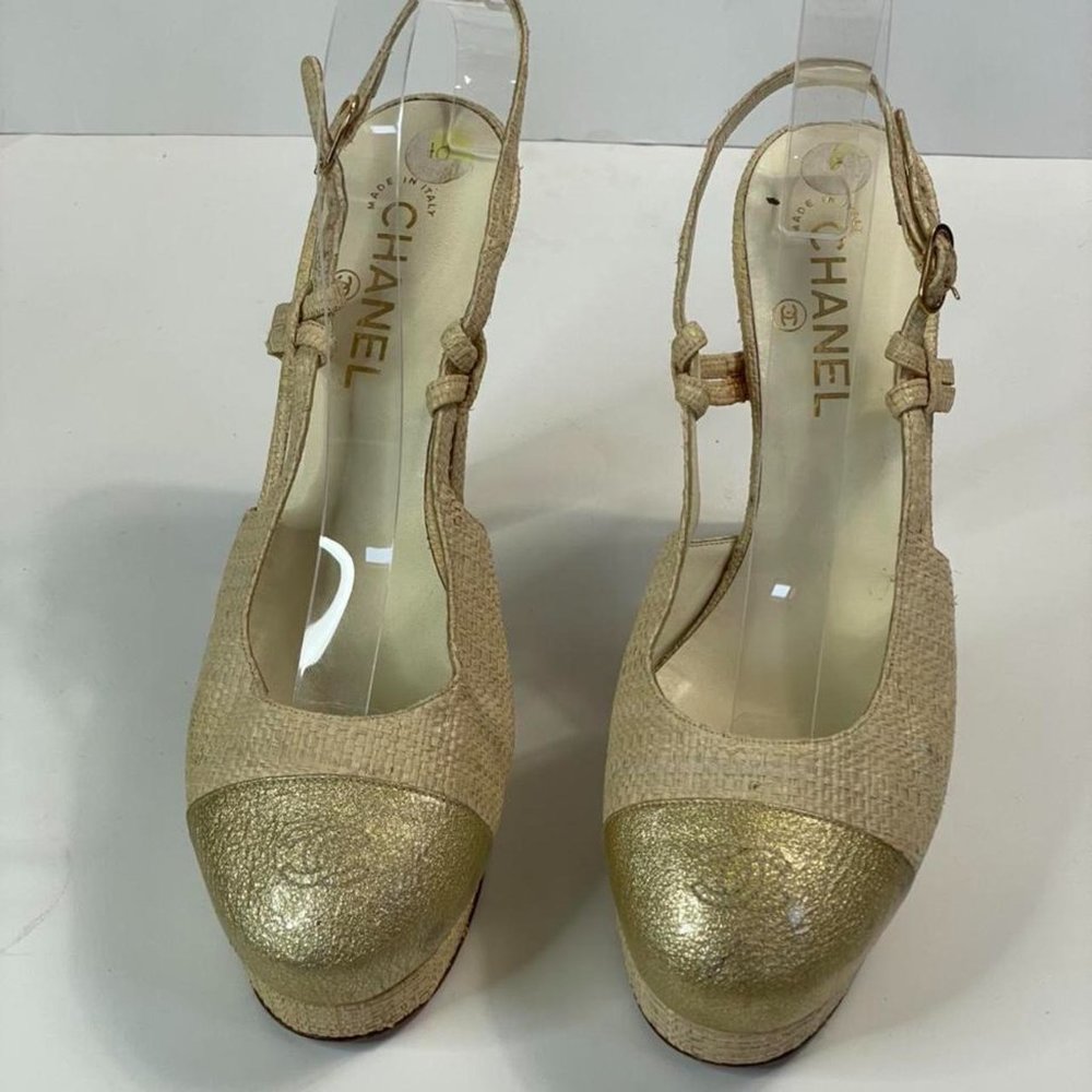 Beautiful Stunning Chanel Platform